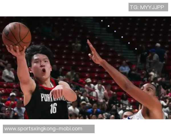 开拓者队今日取消媒体采访球员们已陆续离队引发关注 开拓者队今日取消媒体采访球员们已陆续离队引发关注