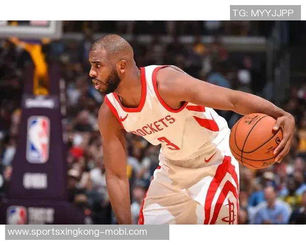 媒体人分析文班表现提升但持球进攻仍待突破与质变